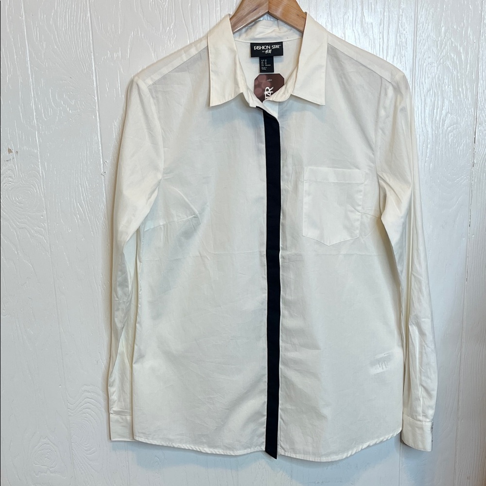 H&M Off-White and Black Contrast Button Down Shirt 10
